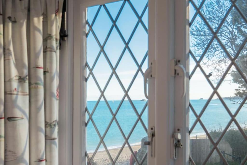 The Old Boat House, Seaview - Seafront Three Bedroom Cottage With Separate Two Bedroom Annexe Εξωτερικό φωτογραφία